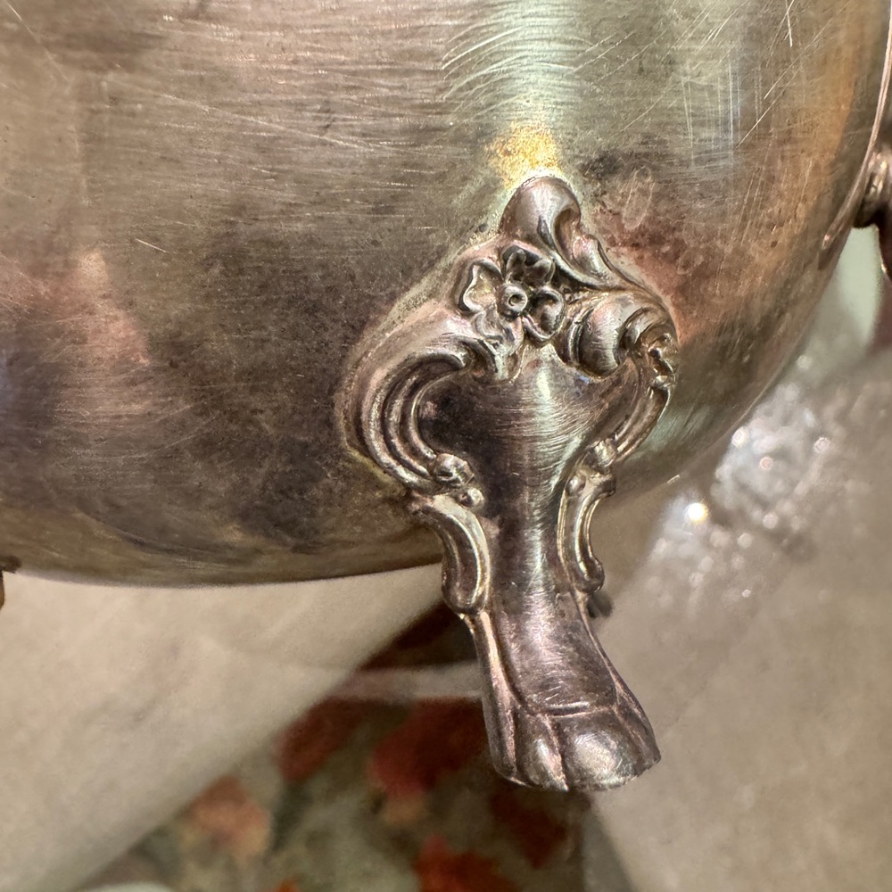 Elegant Vintage Silver Gravy Boat - Picture 2 of 11
